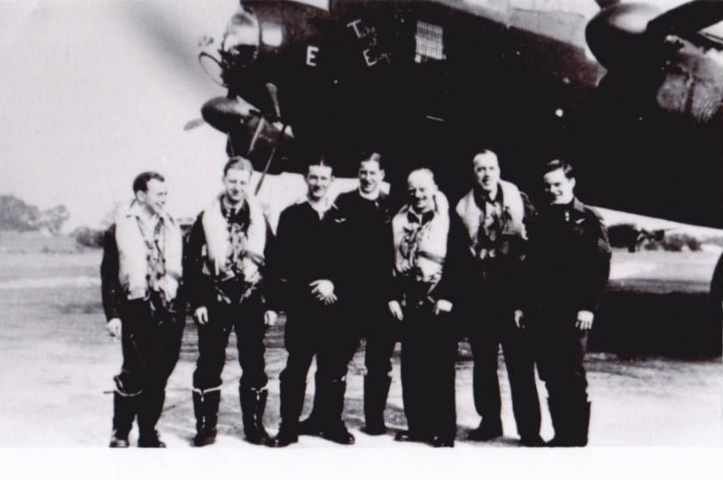 The crew of PA285