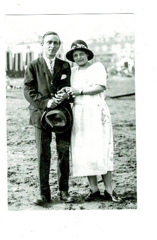 Wilfred & Gladys on Teignmouth beach 1925