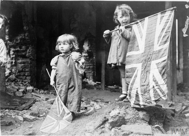 VE-DAY-IN-LONDON-8-MAY-1945