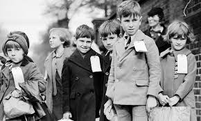 Evacuee children 1940s