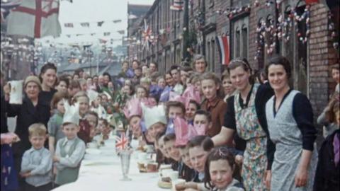 Street party 1945