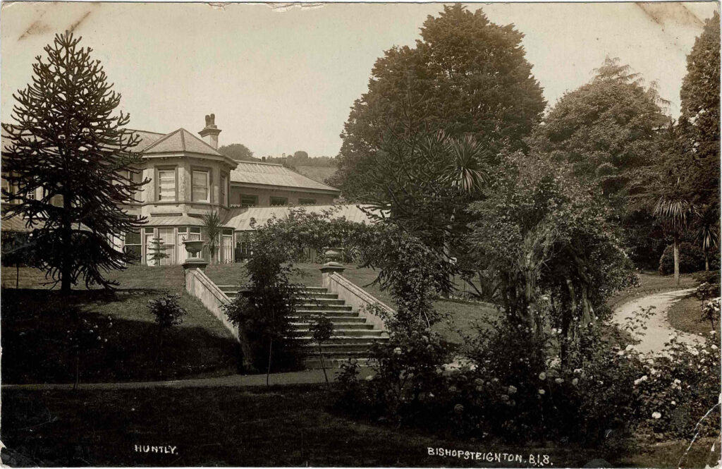 Postcard of front view of Huntly, 1911