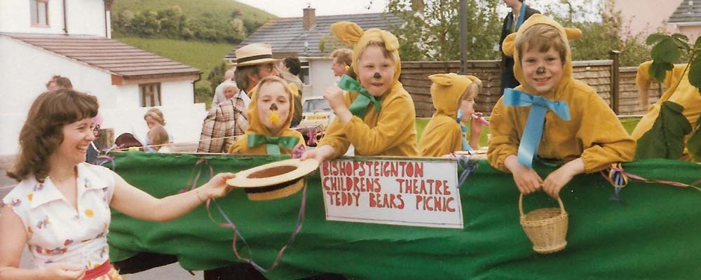 children's theatre carnival float