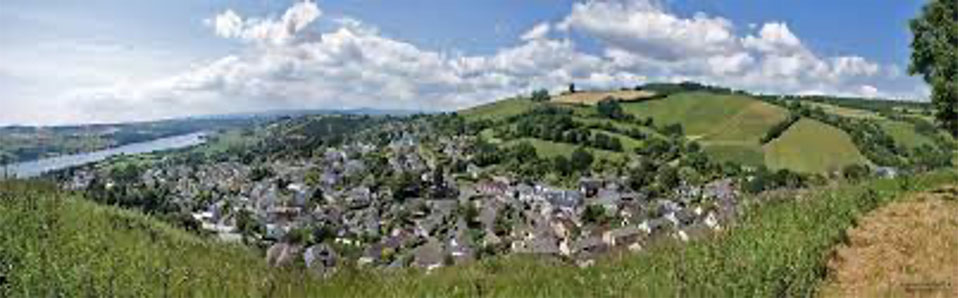 Bishopsteignton Village panorama