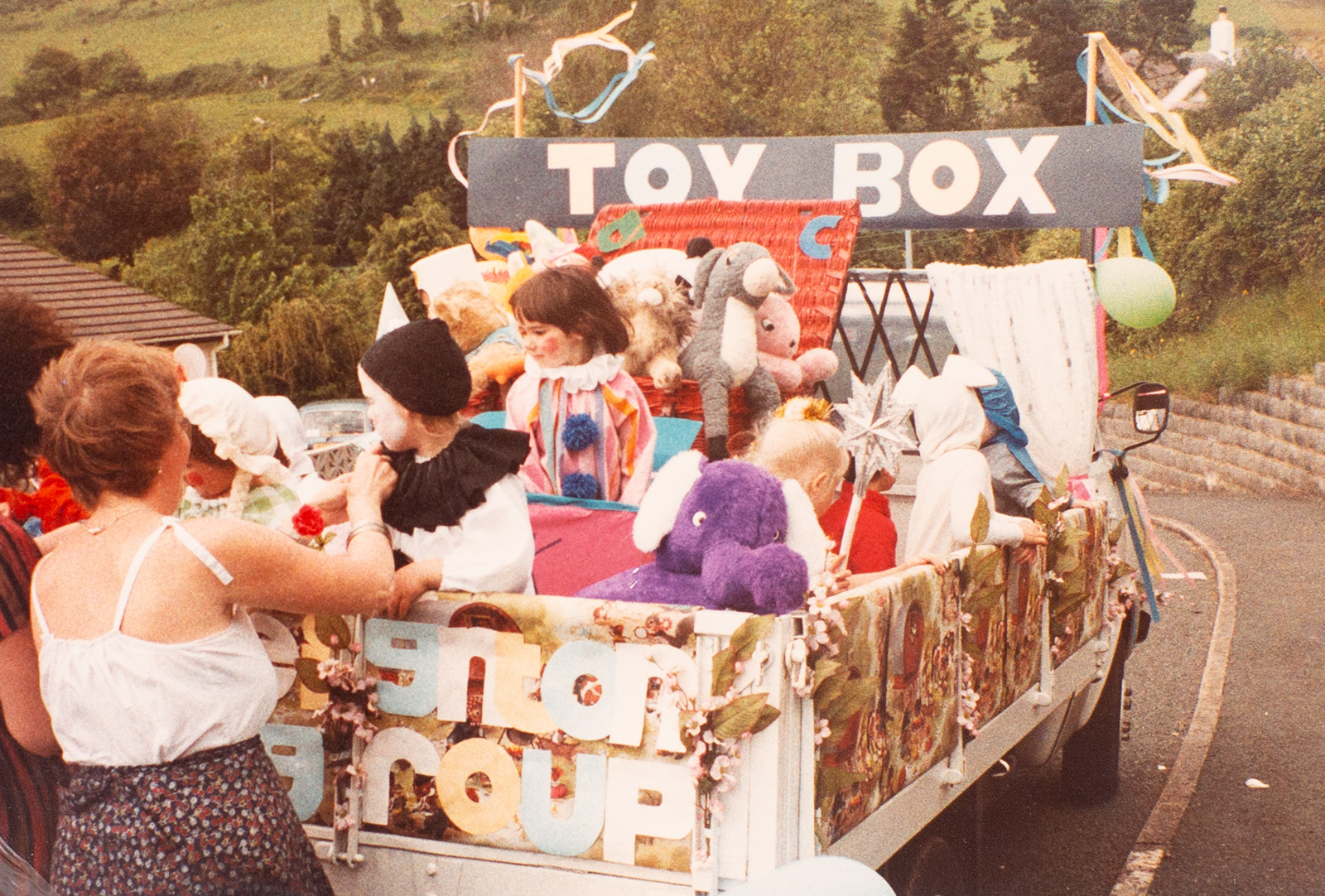 Photograph of Bishopsteignton Carnival 1983