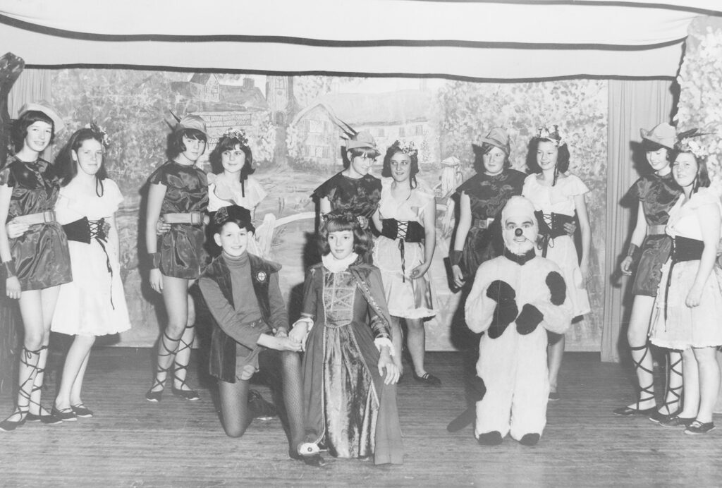 Photograph of the Bishopsteignton Pantomime 'Babes in the Wood'