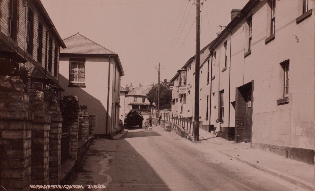 Postcard showing Fore Street, Bishopsteignton