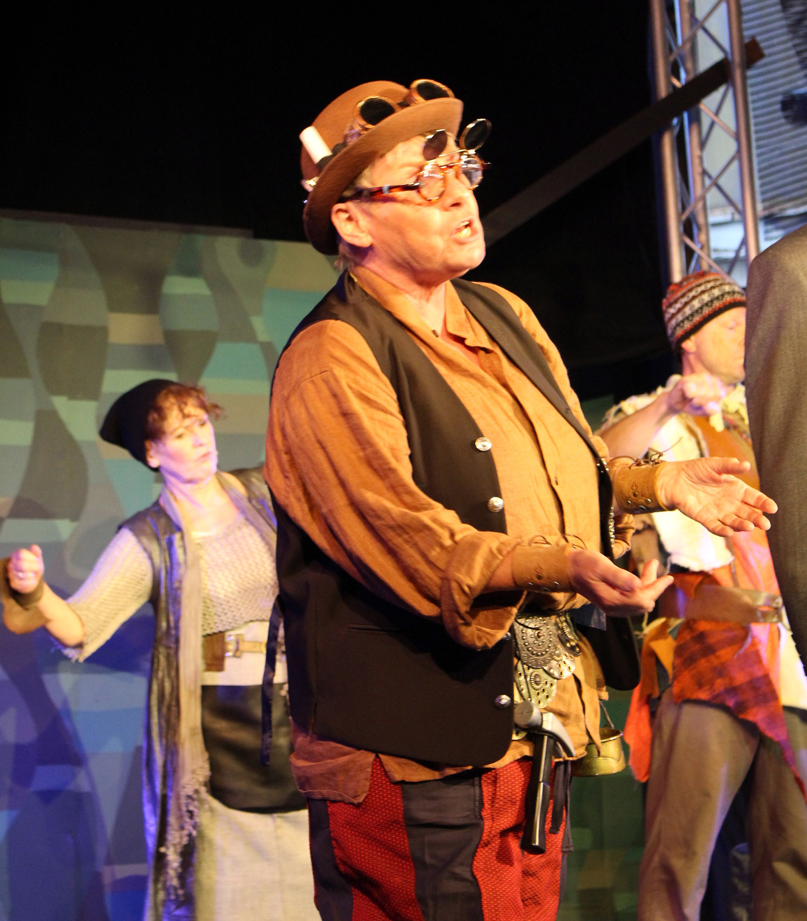 Photograph of Bishopsteignton Players Play 'Rude Mehanicals'