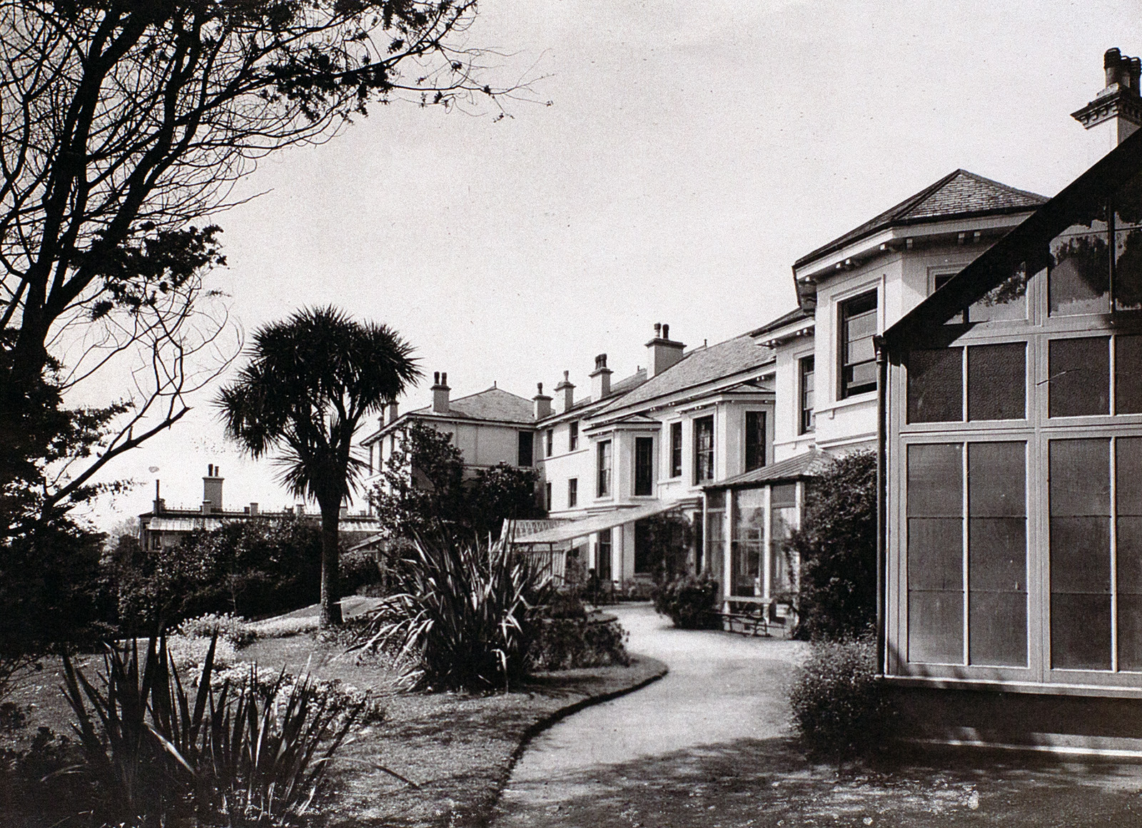 Printed Photograph of Huntly House, Bishopsteignton